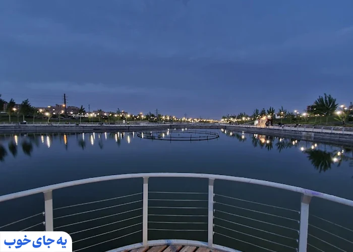 پارک چهل بازه در شب